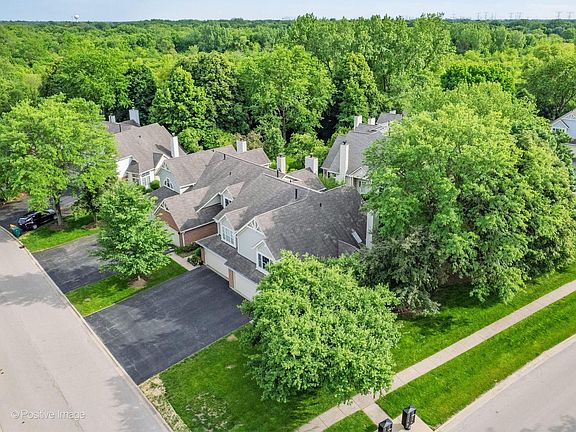 4th image of 30W032 Laurel Ct