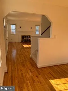 3 bed, 2.5 bath, 1800 sqft, $3,400 — Photo 3