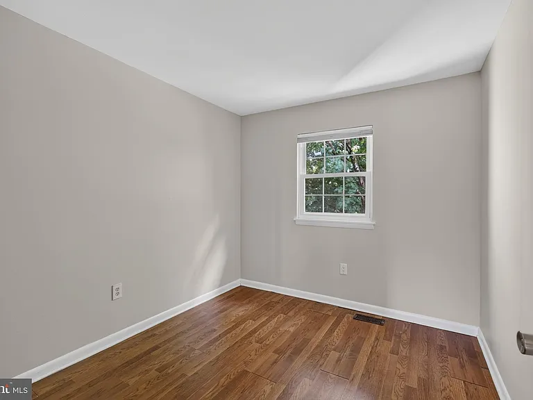 15063 Cherrydale Dr — Photo 17