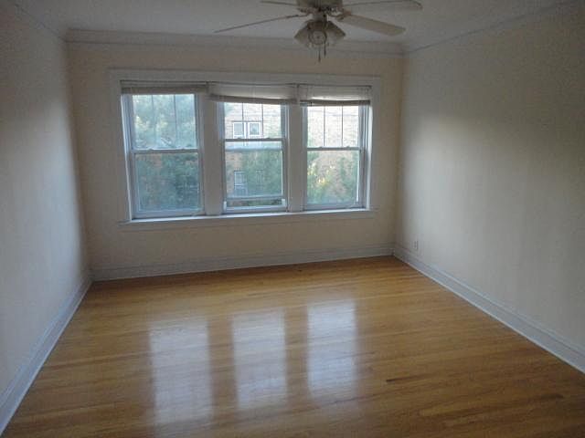1st image of 2016 W Ainslie St #3B