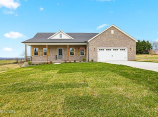 5555 J Riley West Dr, Greenback, TN 37742