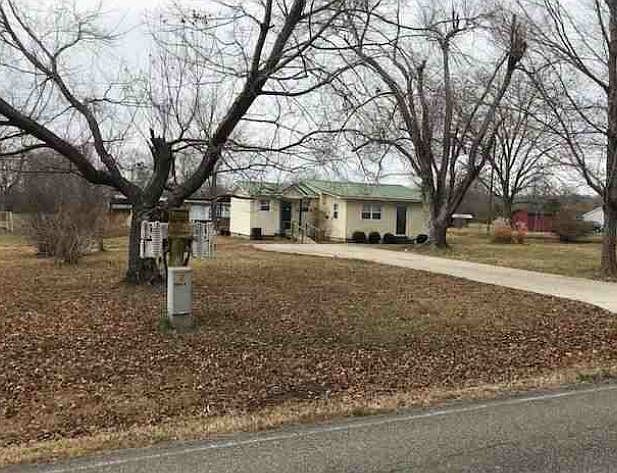 2nd image of 16711 Shaw Rd
