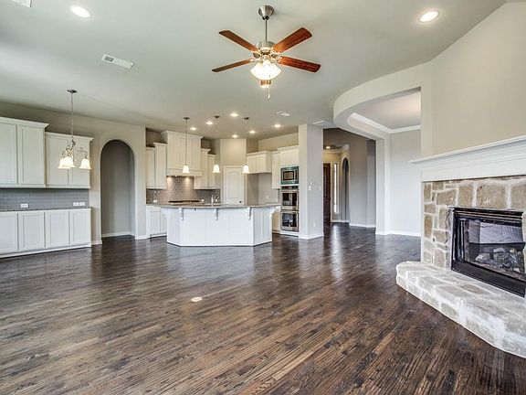 3rd image of 6805 Los Padres Pl