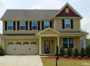 200 Harbor Fog Trl, Holly Springs, NC 27540
