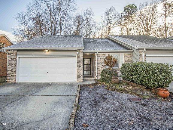 2nd image of 322 Camelot Ct
