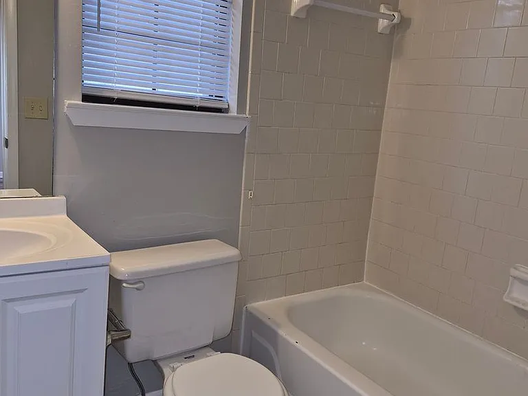 242 Garden Cir — Photo 13