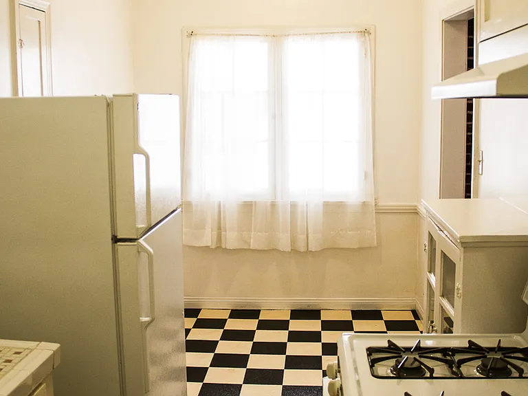 408 S Cochran Ave #108 — Photo 3