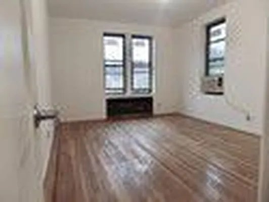 Rented by Albert Attias, LREB | media 17