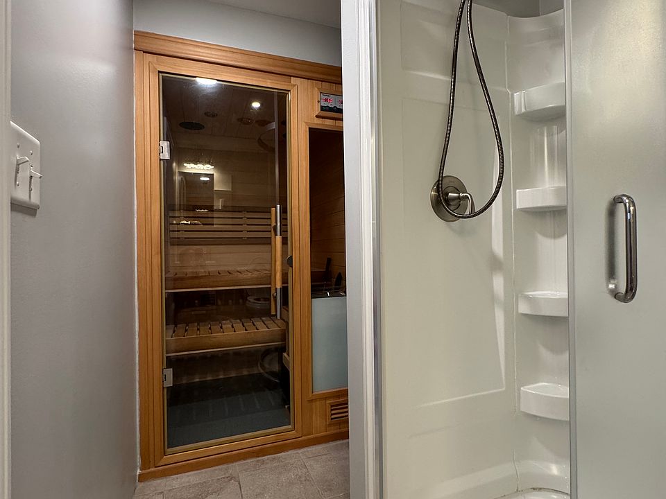 Dry Sauna and Shower