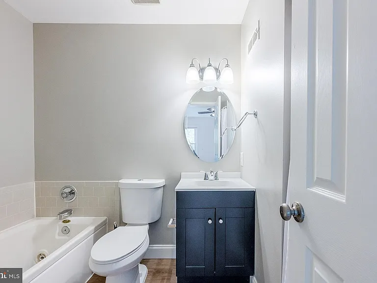 4116 Washington Blvd — Photo 15