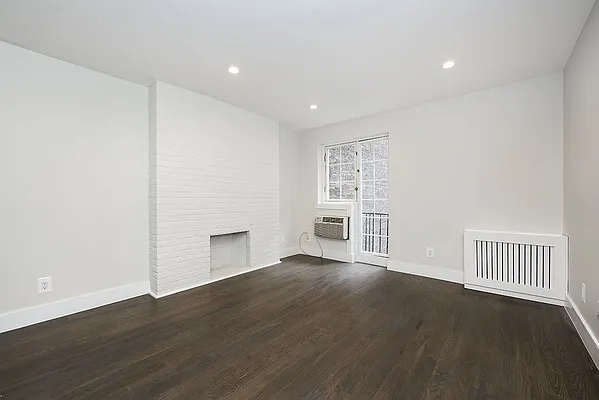 Rented by Bold New York | media 7