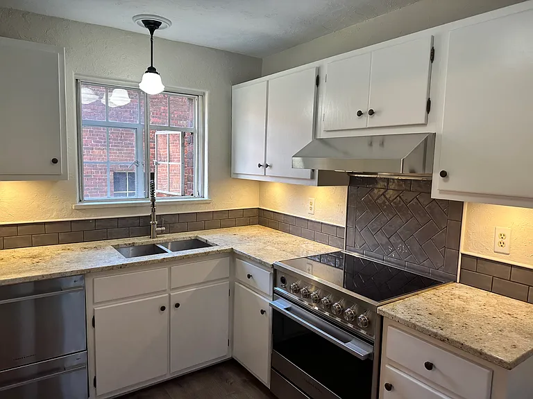 1410 Vine St #1 — Photo 15