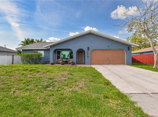 1182 SW Del Rio Blvd, Port Saint Lucie, FL 34953