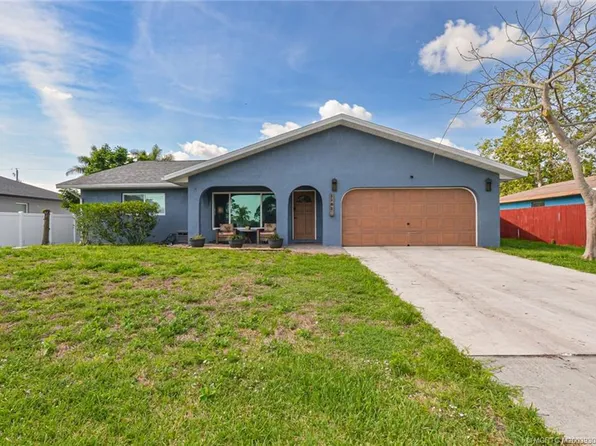1182 SW Del Rio Blvd, Port Saint Lucie, FL 34953