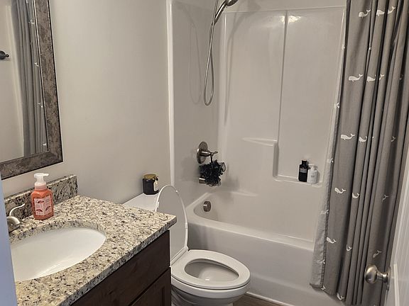 2nd image of 3120 Lorenzo Ct