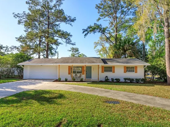 1061 Whiteway Dr, Brooksville, FL 34601