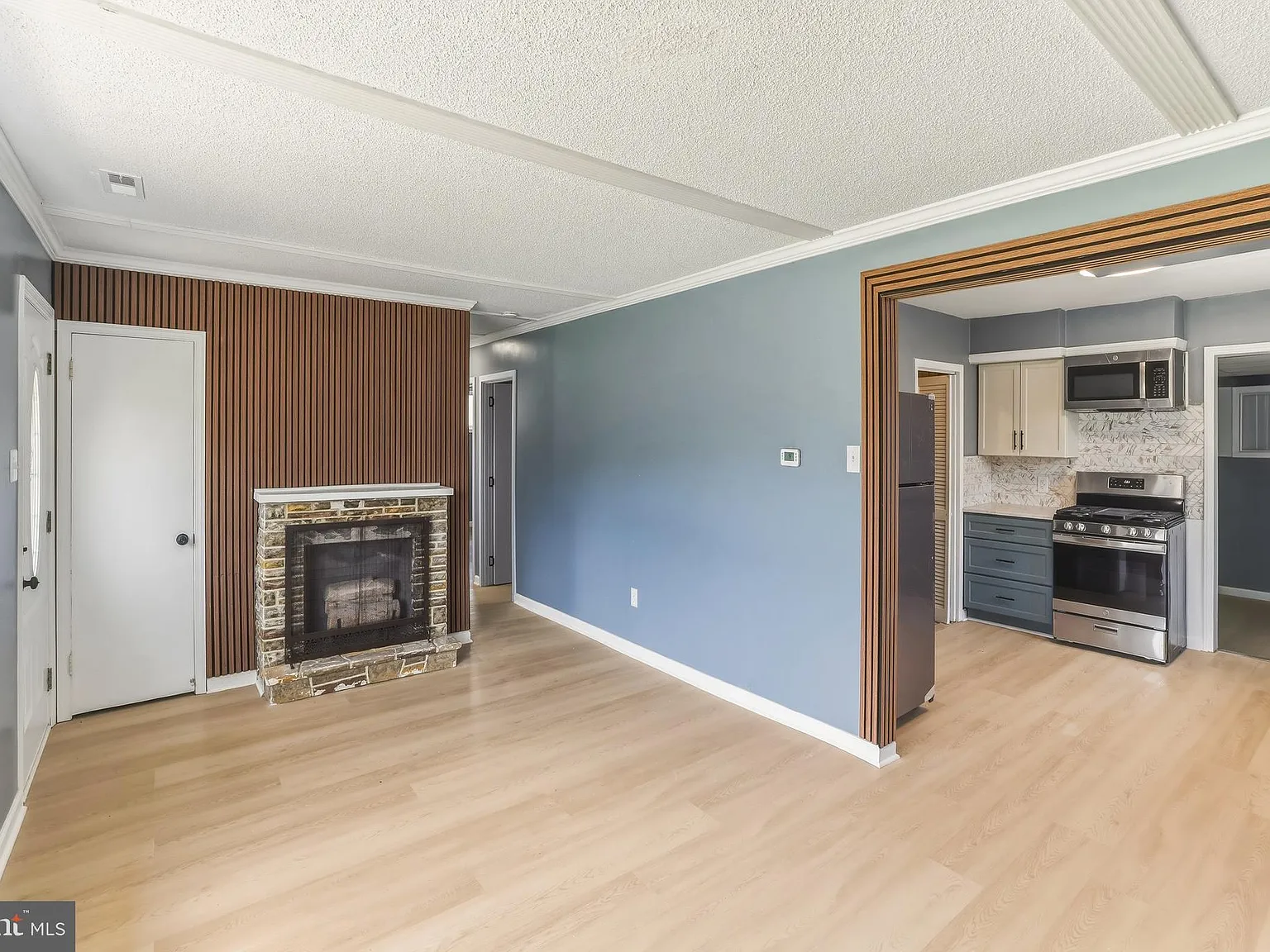 3 bed, 1248 sqft, $2,800 — Photo 4
