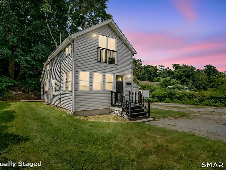 115 Pequot Ave — Photo 5