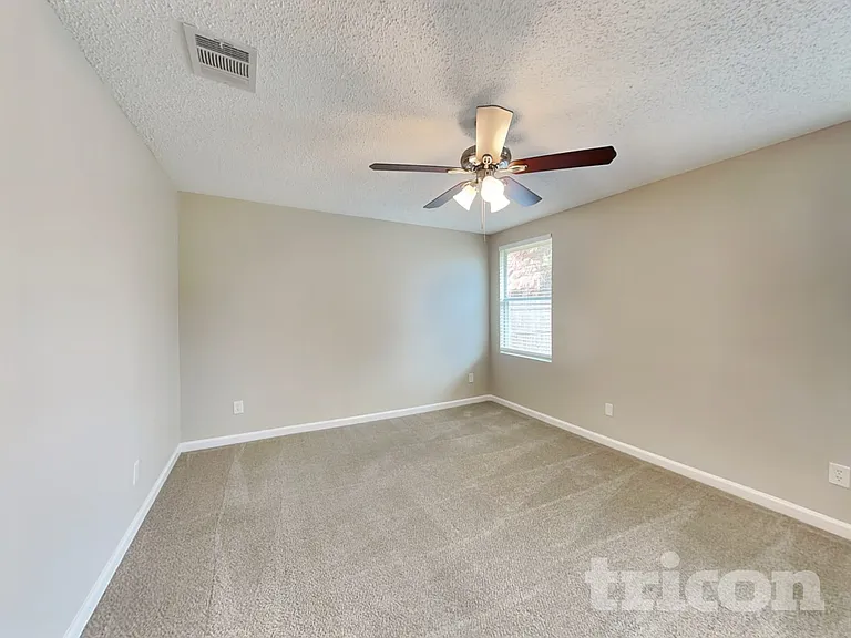 3916 Golden Horn Ln — Photo 7