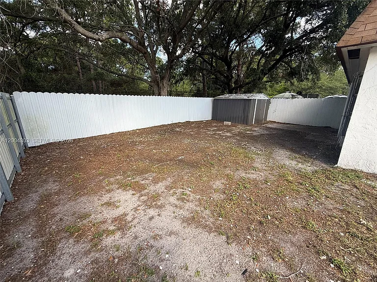 21002 NW 39th Ave — Photo 12