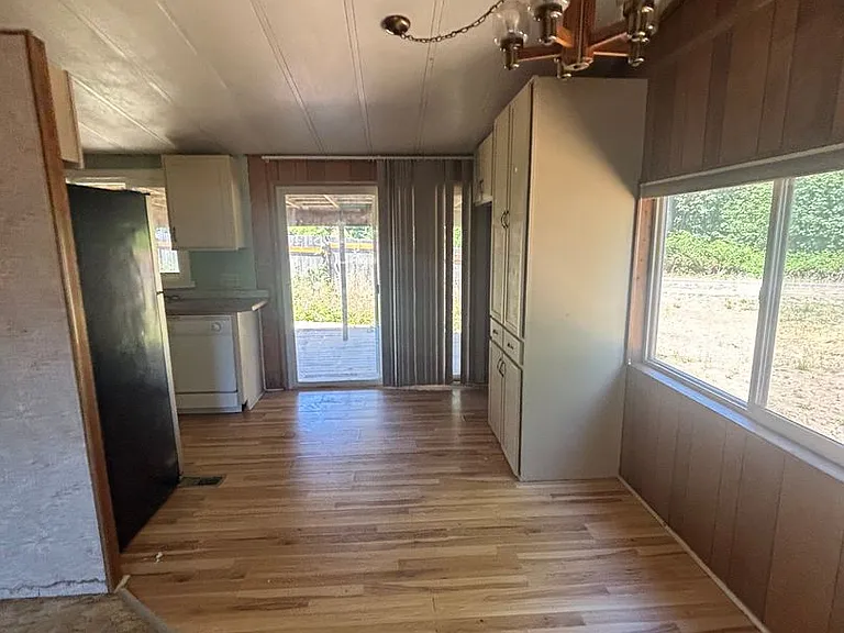 3098 Stapp Dr — Photo 4