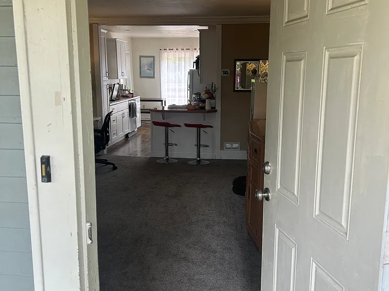 3820 S 9th St — Photo 2