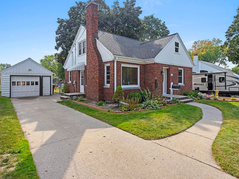 1st image of 2032 Oakdale Ave