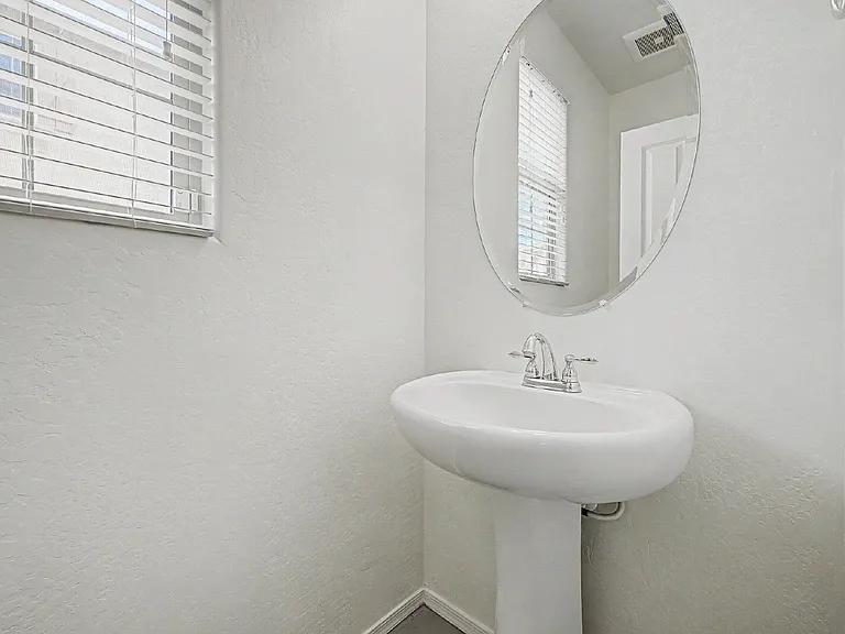2540 N 149th Ave — Photo 15
