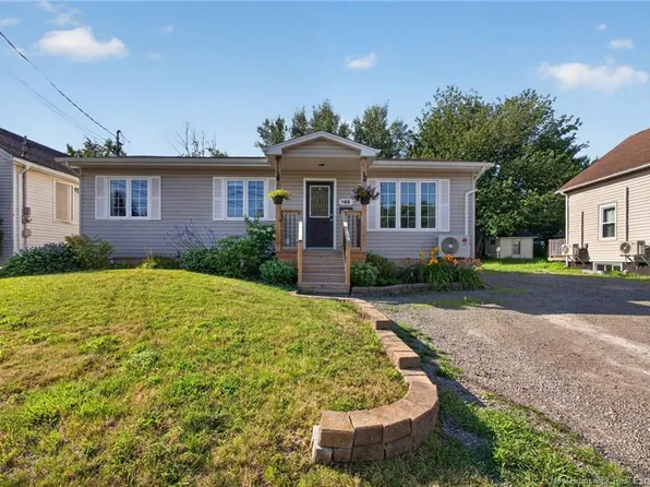 188 Gould St, Dieppe, NB E1A 1T9
