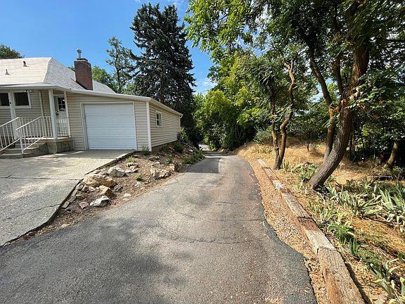 2nd image of 2911 E Tolcate Ln #B