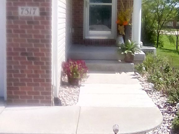 3rd image of 7517 Diamond Ct