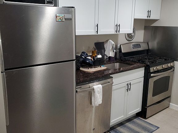 3rd image of 4313 Americana Dr