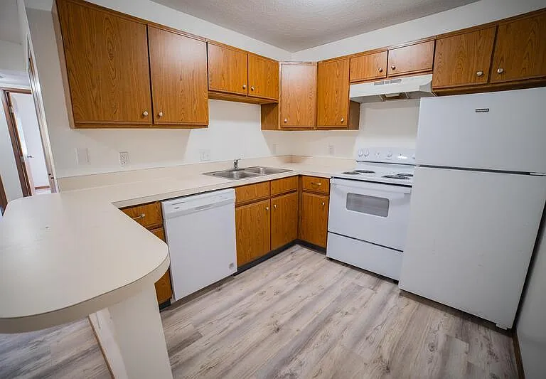 Sumner Point Apartments — Photo 22