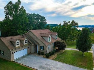 3011 Waters Edge Dr, Morristown, TN 37814