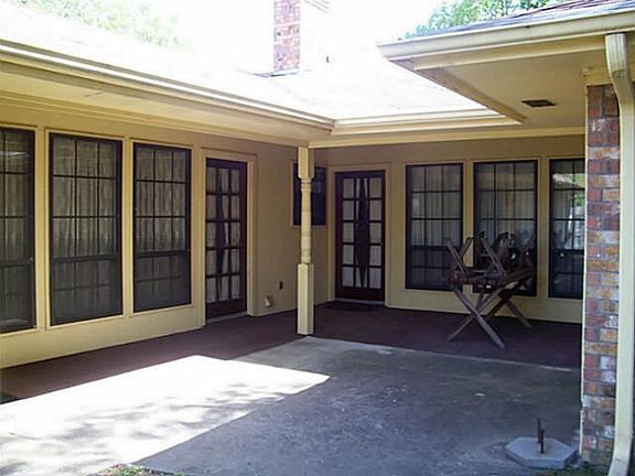 5th image of 1100 Whitehall Ln