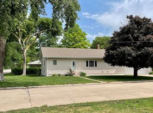 302 E 4th St, Atkinson, NE 68713