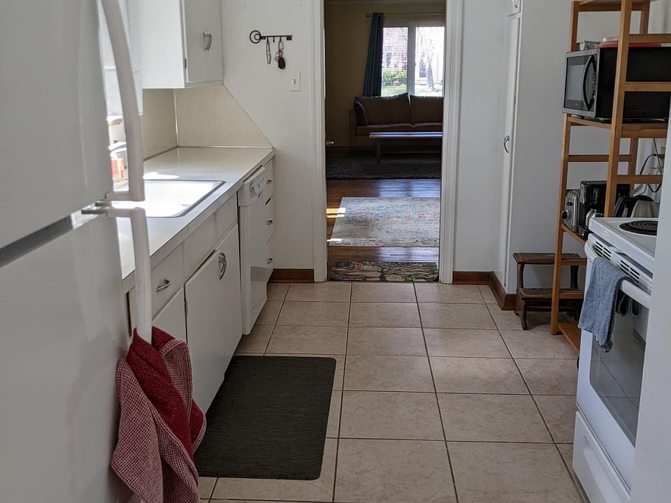 2nd image of 1850 Ashland Ave