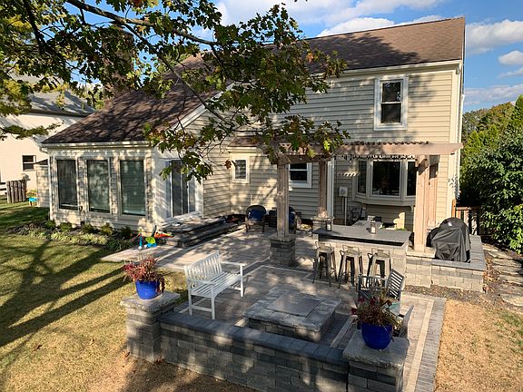 3rd image of 331 Pebble Creek Dr