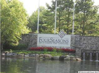 148 Jadelawns Dr, Lakewood, NJ 08701