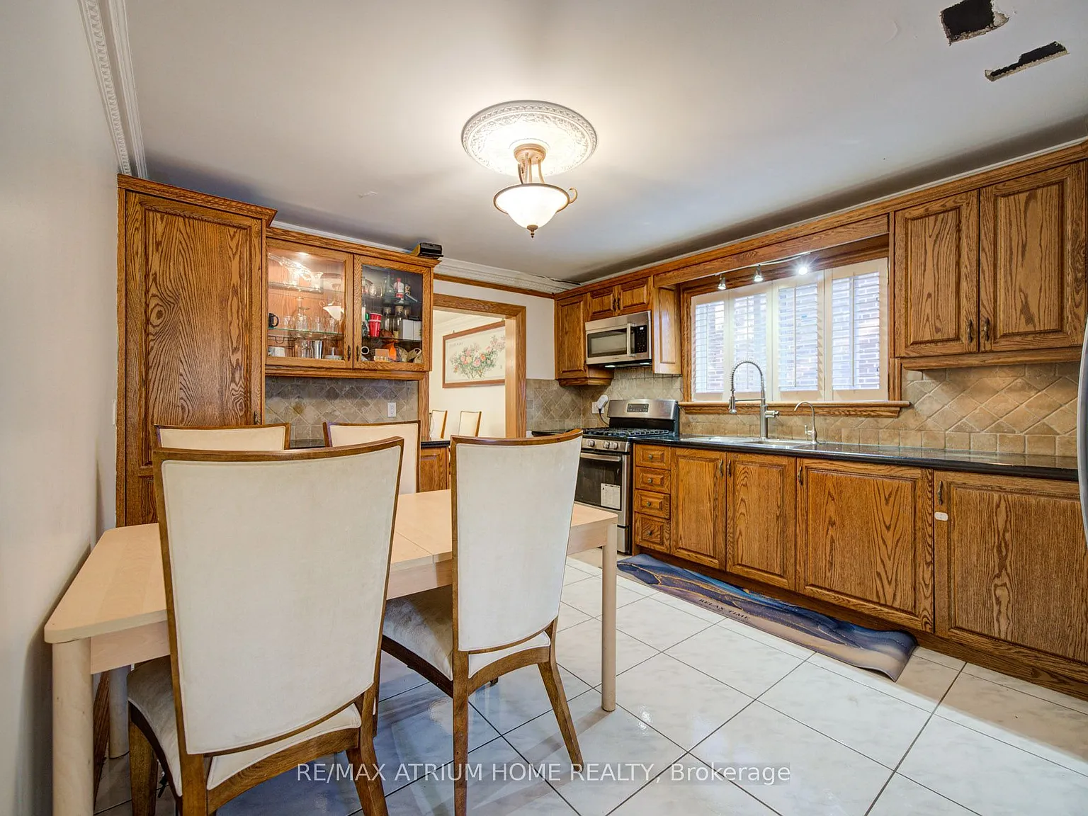3 bed, $4,200 — Photo 4