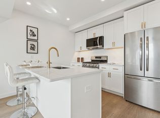 400 York Rd #203, Jenkintown, PA 19046