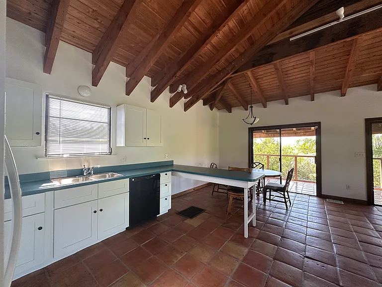 529 W Shore Dr — Photo 8