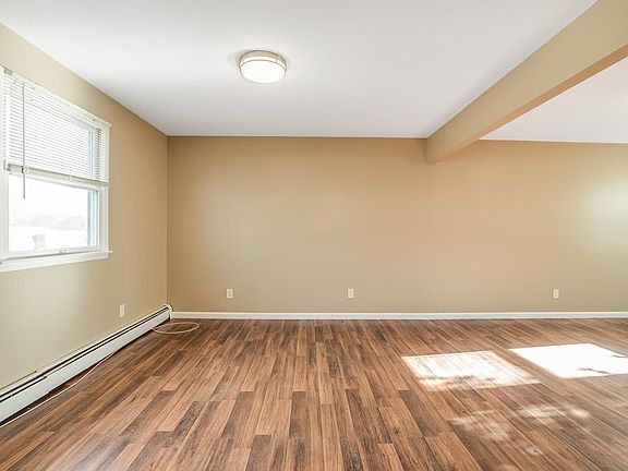 4th image of 180 Park Ave