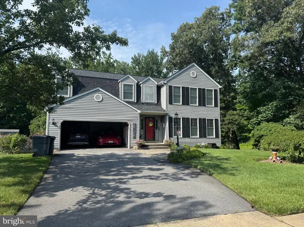 8825 Cardinal Forest Cir, Laurel, MD 20723