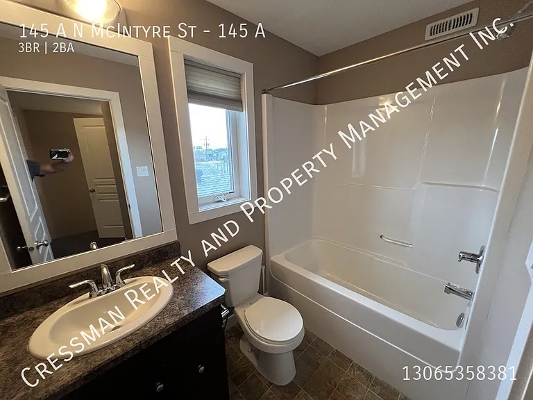 145 McIntyre St N #A — Photo 16