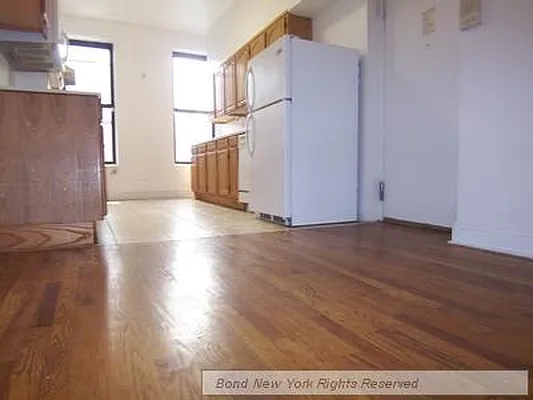 Rented by Bond New York | media 6