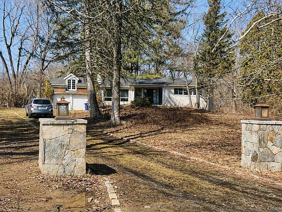 3rd image of 7 Lakeview Road