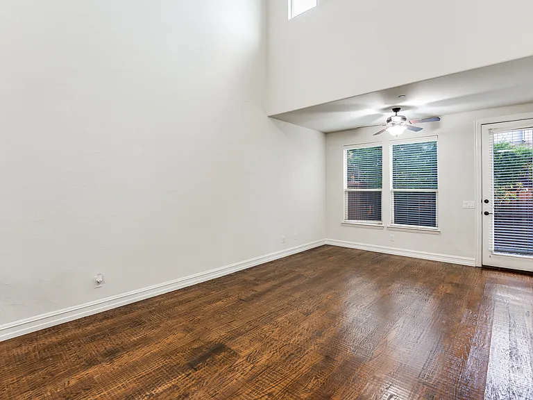 4828 Durham Dr — Photo 23