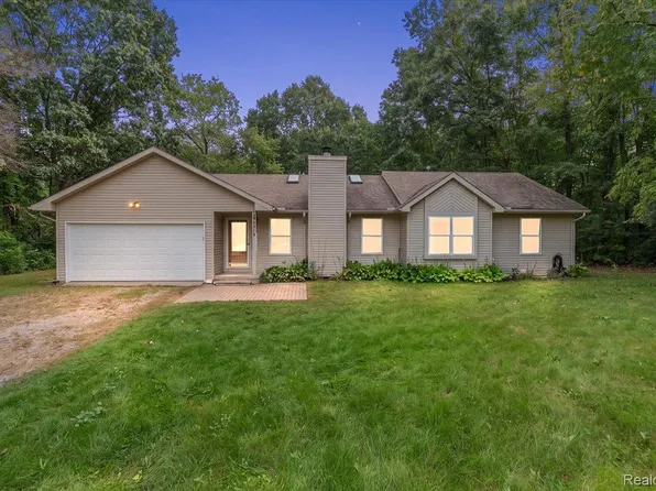 4309 S Baldwin Rd, Lake Orion, MI 48359