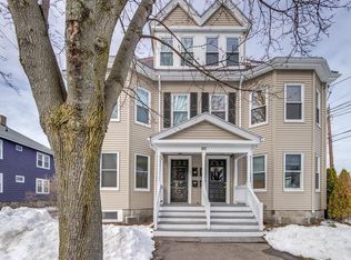 90 Taylor St UNIT 4, Waltham, MA 02453